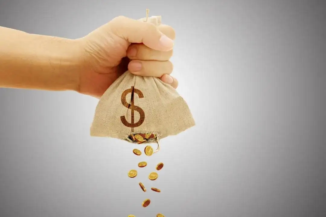信用卡逾期，催收说可以减免，只还本金是真的吗？可信吗？