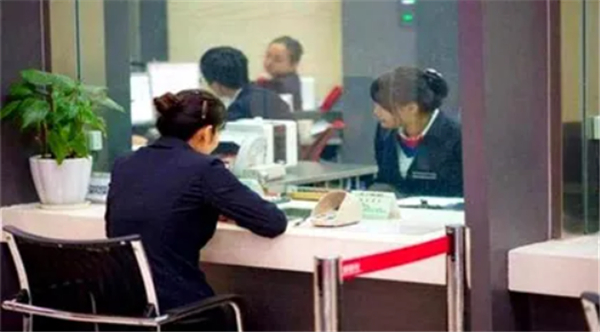 为何银行柜台员工柜台那么少？是什么原因？