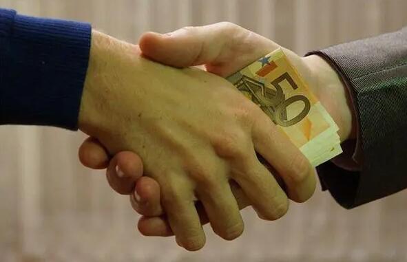 平台借钱的利息是多少 在校生借钱平台92